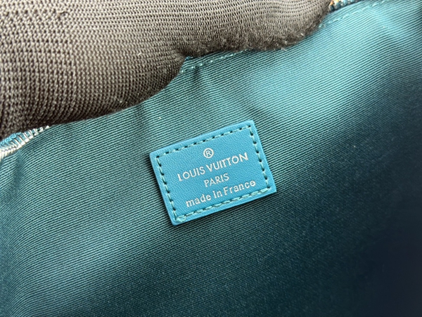 ルイヴィトンバッグ着用イメージ